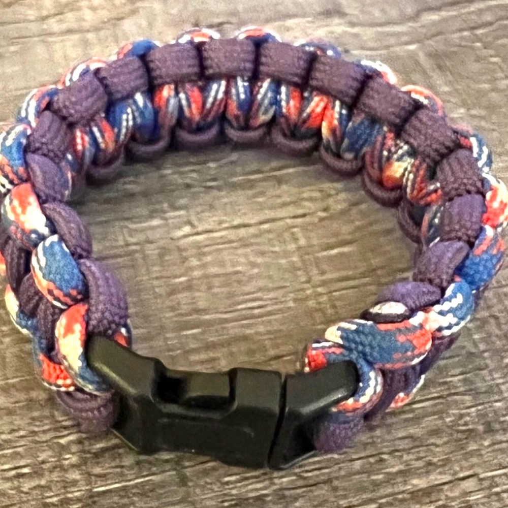 💞 New Handmade Small Paracord Survival Bracelet